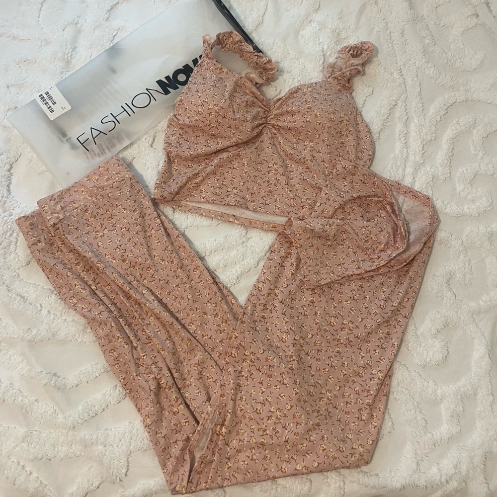 Fashion Nova 2 piece set